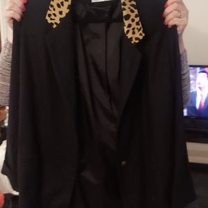 Womens size 16 blazer, black with leopard collar